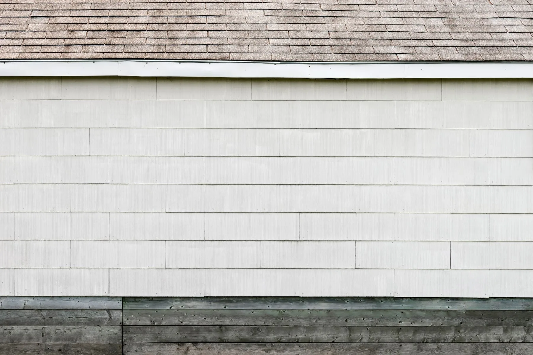 Best Siding for Wisconsin Homes: Hardie vs LP SmartSide vs Vinyl